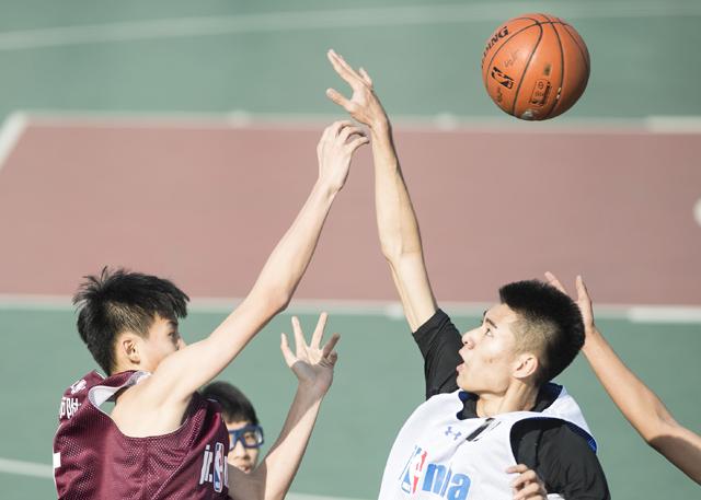 2021年10月利物浦做客老特拉福德5-0大胜曼联，得到了近40%的投票。
